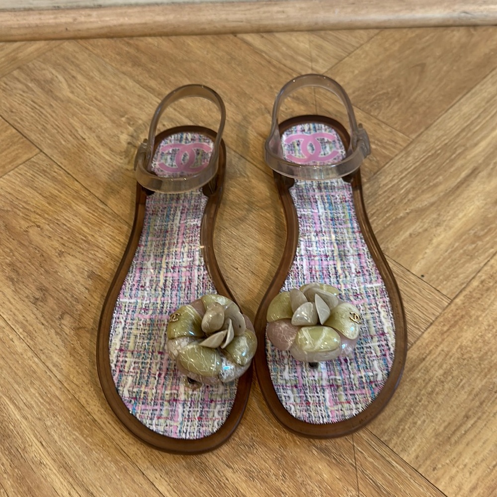 Size 39 Chanel jelly sandals